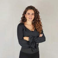 KARLA GIL