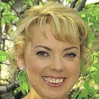 Gayle Cowling