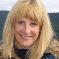 Suzanne Lazarakis
