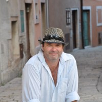 GARY DAVIES