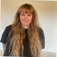 Pernille H Laukvik