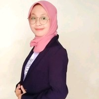 Lili Nur E