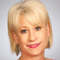 Suzanne Roberts