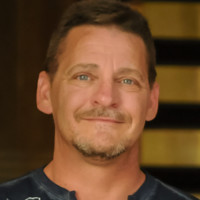 Peer Eric Moldvar