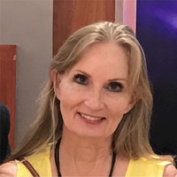 Lynne Poe