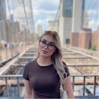 Izebellia De Leon