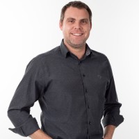 Julio H. R.