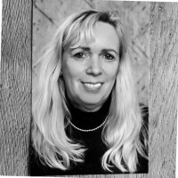 Monique Nijhuis