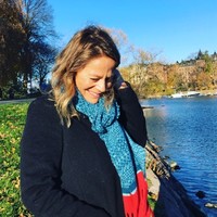 Anna Crompton