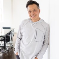 t.h. jackson huang