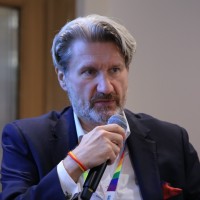 Ulrich Stark