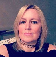 Lesley Sole