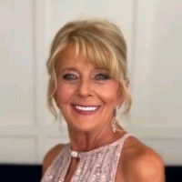 Linda Fox