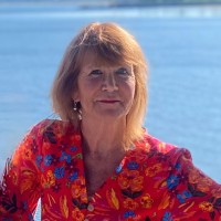 Maggie Bates