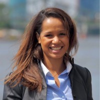 Julia Débs