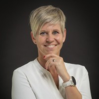 Nicole Wenzl