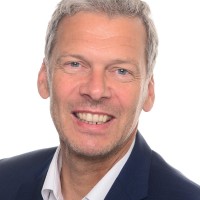 Dr. Thorsten Brüger