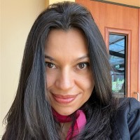 Paula Segura