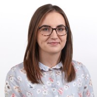 Ellie G.