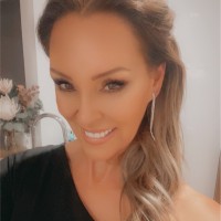 Yvonne Linger