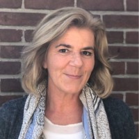 Barbara Nolles