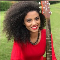 Bruna Soares