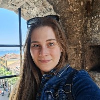 Eszter Svélecz