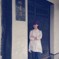 Gloria Zhou
