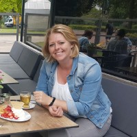 Anita Van Loon