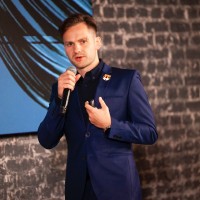Дмитрий Мирошниченко