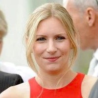 Julia Holmes