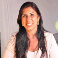Maria Carolina Santos