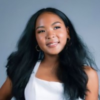 Ayanna Holmes