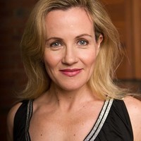 Jo Thomas