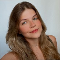 Flavia Mello