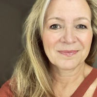 Julie Leonard