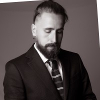 Eduardo Apariz Chaves