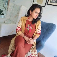 Chandni R
