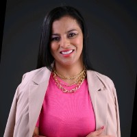 Andréa Quelemes - Advogada