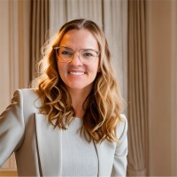 Stefanie Ward (Cipd)