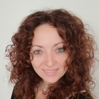 ANGELA LONGO