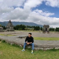 Agi Priharu
