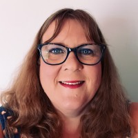 Suzy Wake