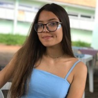 Ana Caroline D.