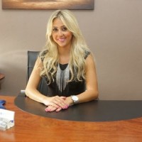 Dr. Mirna Salem Teeny