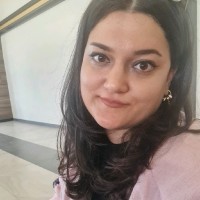 Büşra Özsayın