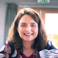 Glesni Owen Mcieh Cenvh