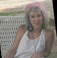 Julie Deretic