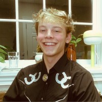Davis Kelly