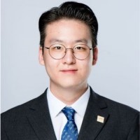 Hajun Lee